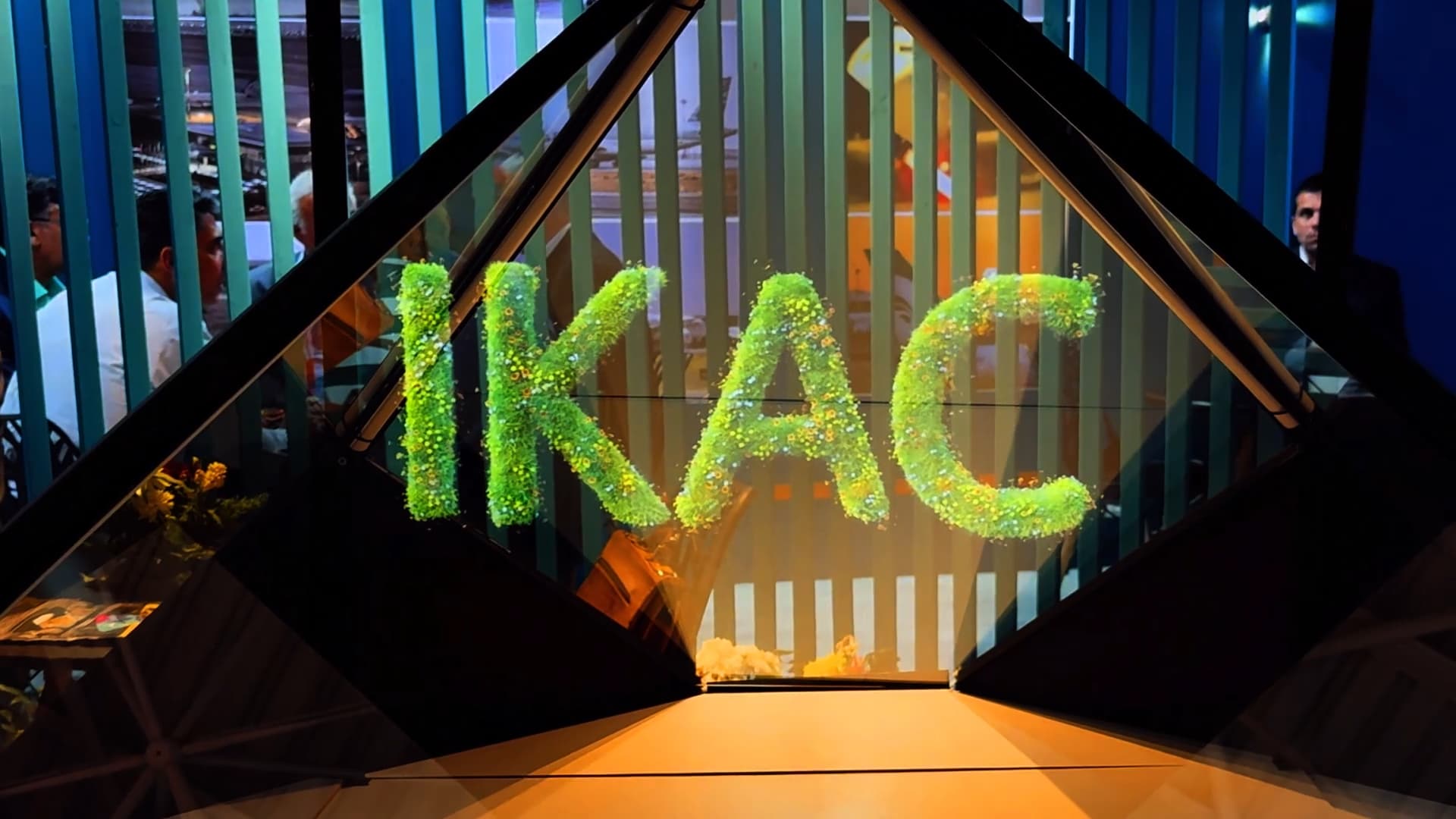XFUTURETECH-LUCENT 3D Hologram display_EXPO-4