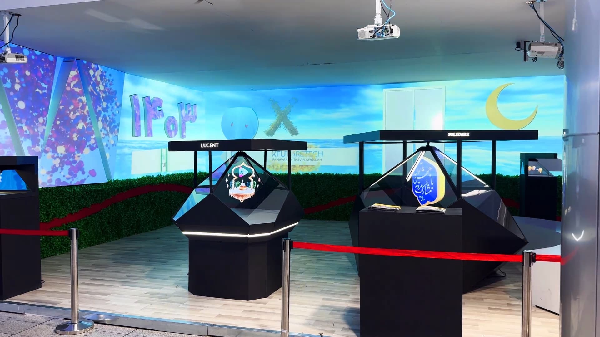 XFUTURETECH-LUCENT hologram 3D Display_AIRPORT-9