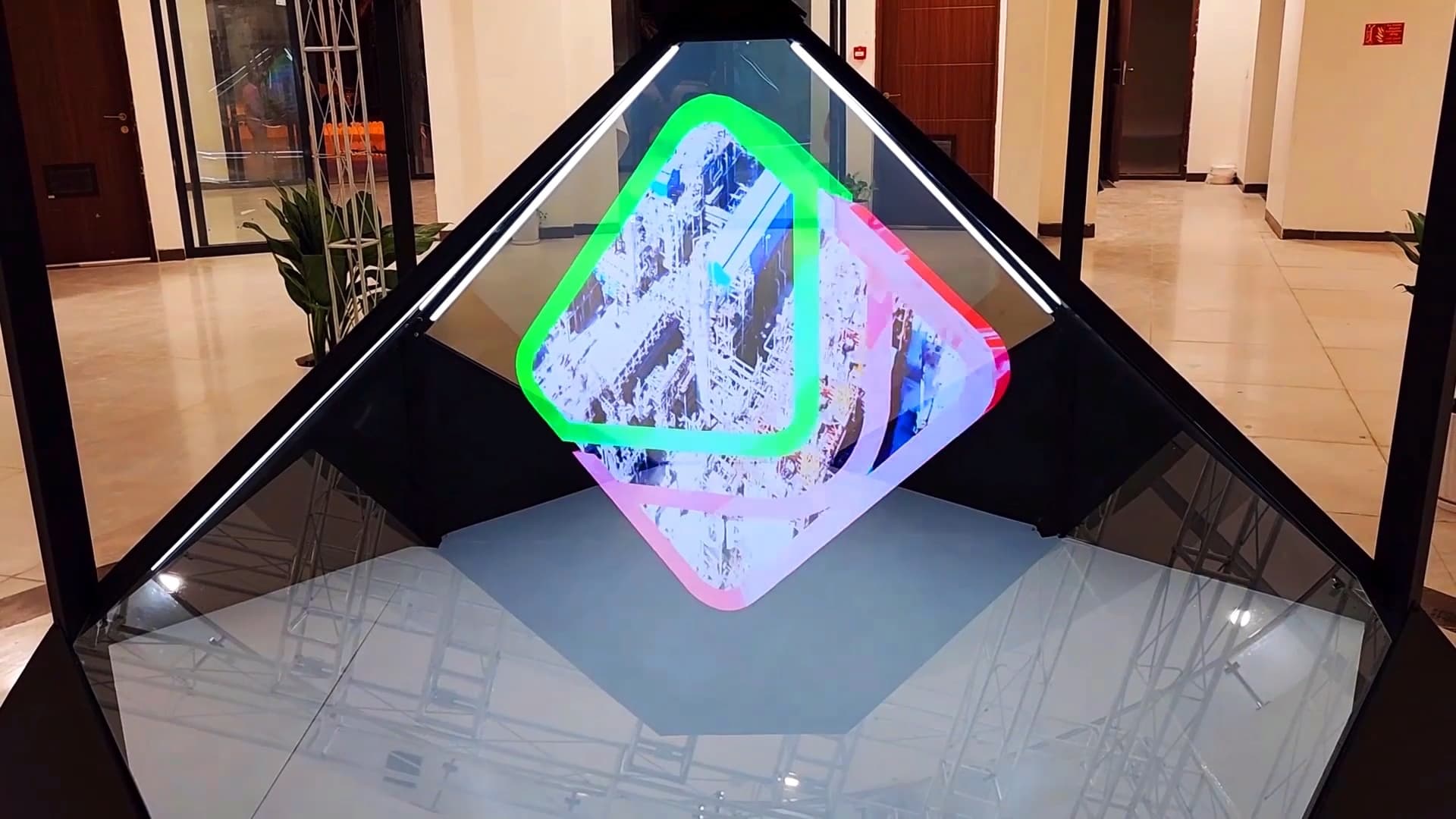 XFUTURETECH-LUMINOUS 3D Hologram display-5