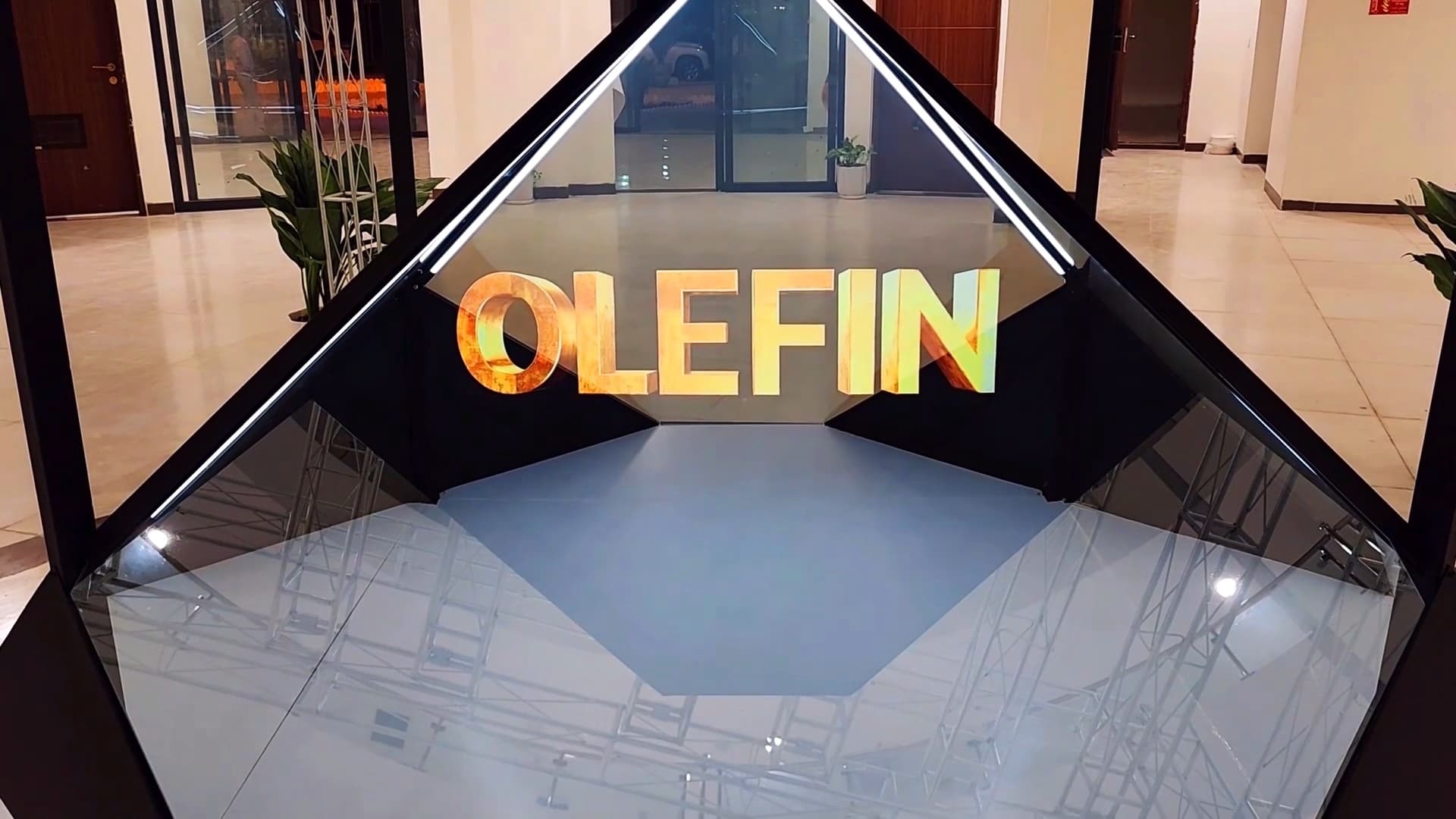 XFUTURETECH-LUMINOUS 3D Hologram display-7