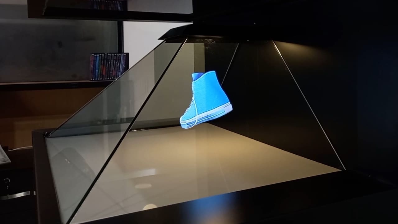 XFUTURETECH-HOLOGRAM-3d_content.mp4_snapshot_00.06_[2025.09.27_20.02.14]
