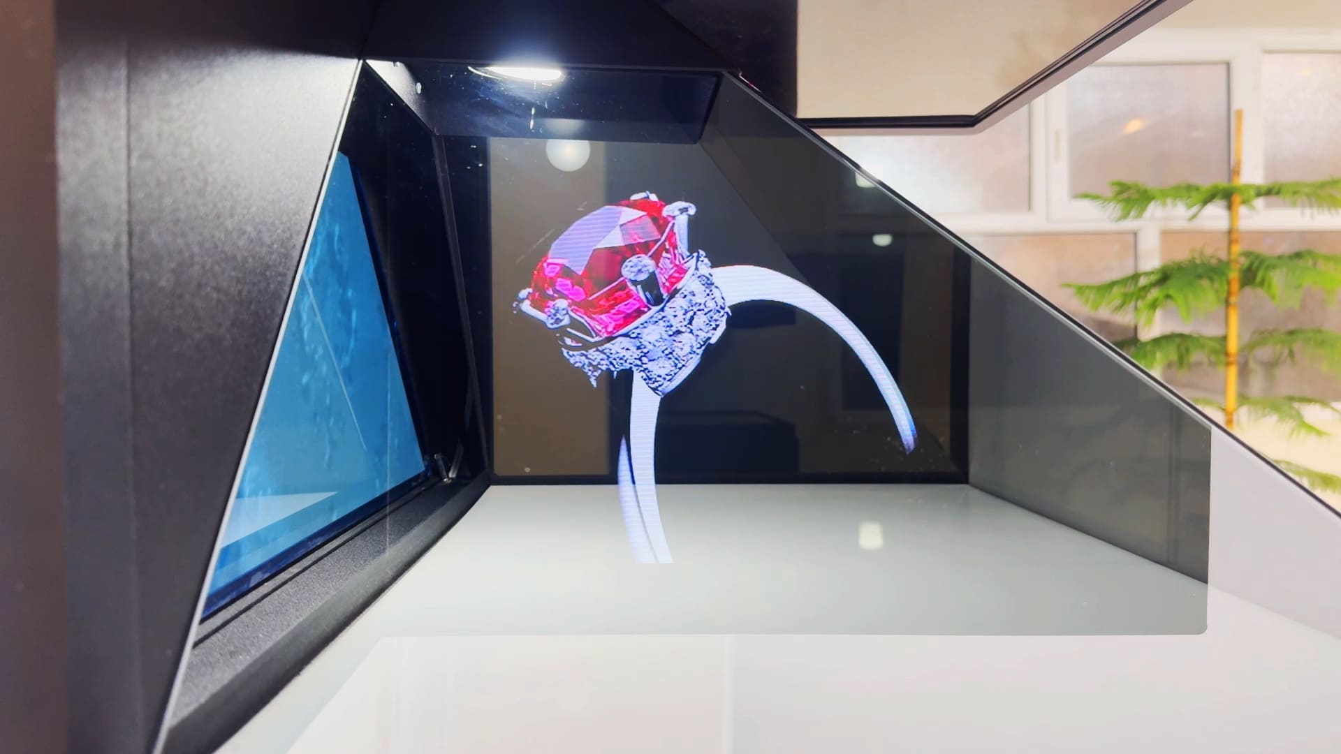 XFUTURETECH-HOLOGRAM-CRYSTAL3-Jewelry.mp4_snapshot_01.12_[2025.09.27_20.15.30]