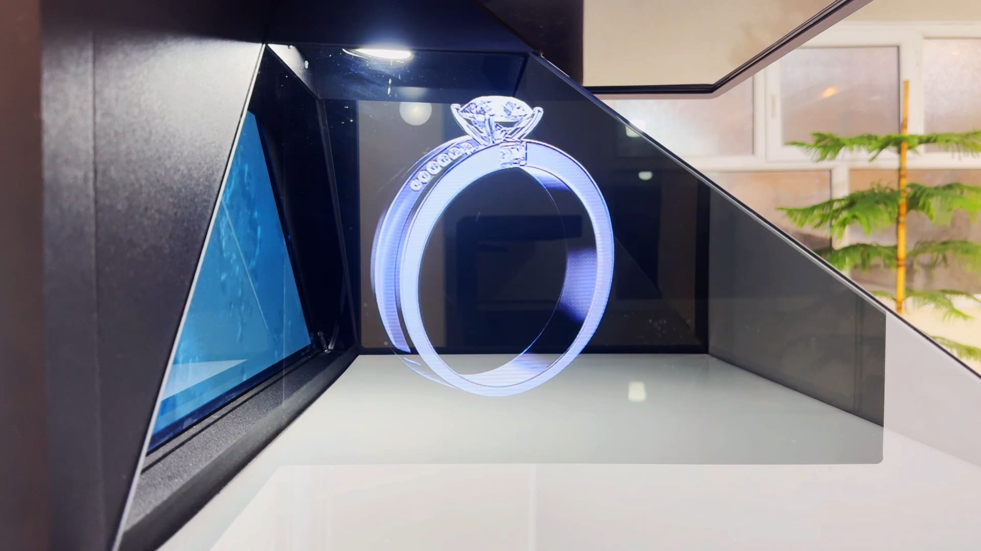 XFUTURETECH-HOLOGRAM-CRYSTAL3-Jewelry.mp4_snapshot_02.22_[2025.09.27_20.16.00]