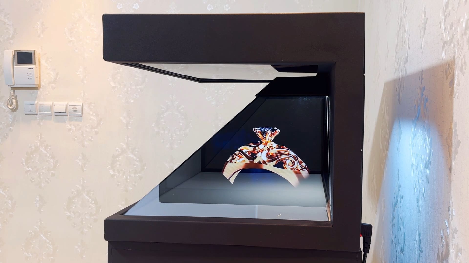 XFUTURETECH-HOLOGRAM-CRYSTAL3-Jewelry.mp4_snapshot_02.54_[2025.09.27_20.16.05]
