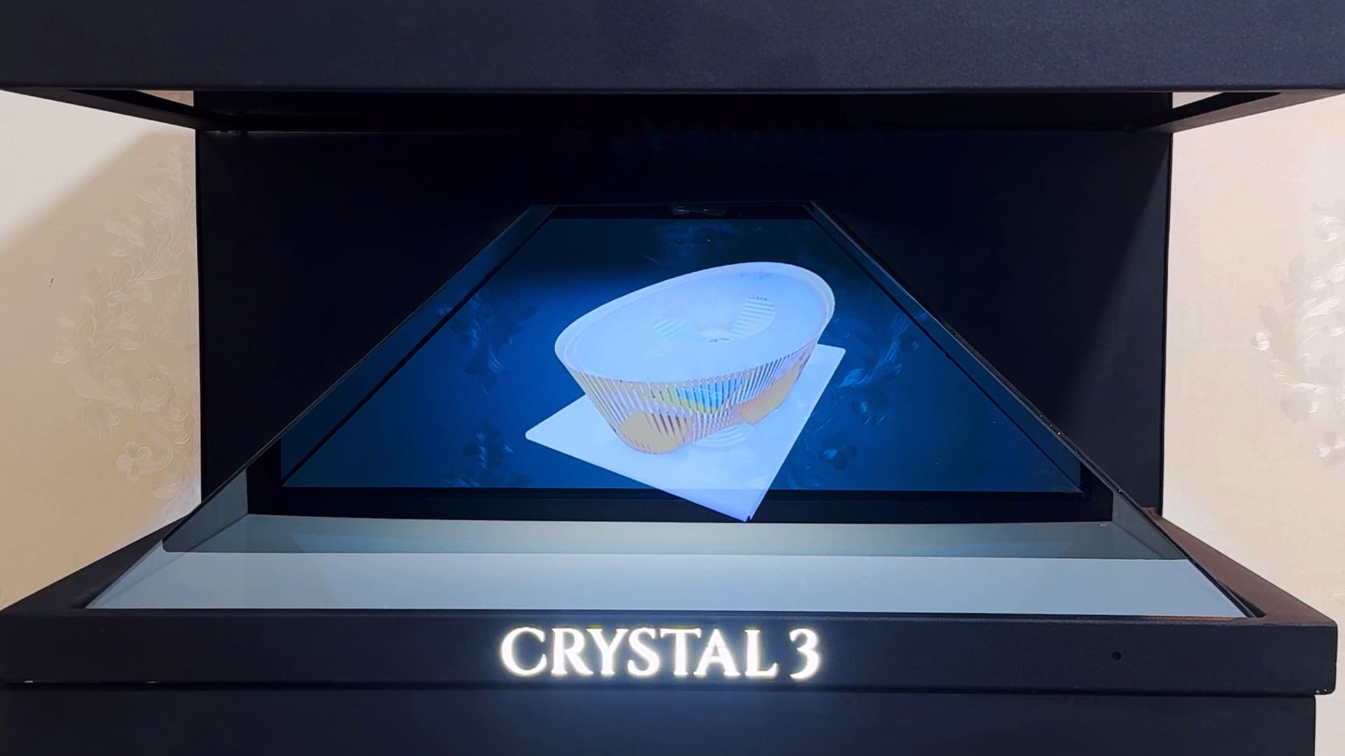 XFUTURETECH-HOLOGRAM-CRYSTAL3-iran mall.mp4_snapshot_01.46_[2025.09.27_20.14.18]
