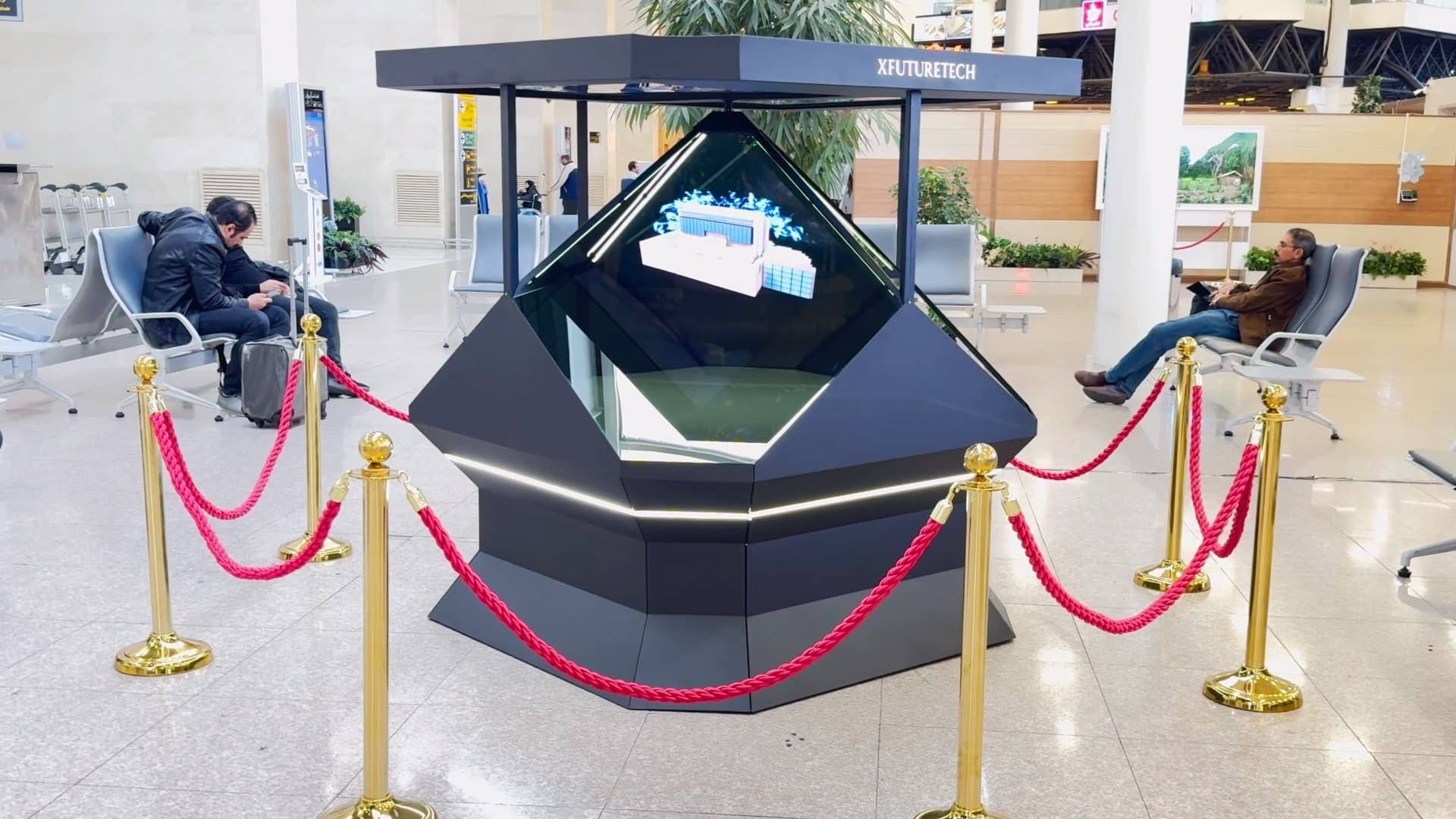 XFUTURETECH-HOLOGRAM-Iran mall.mp4_snapshot_00.17_[2025.09.27_19.34.07]