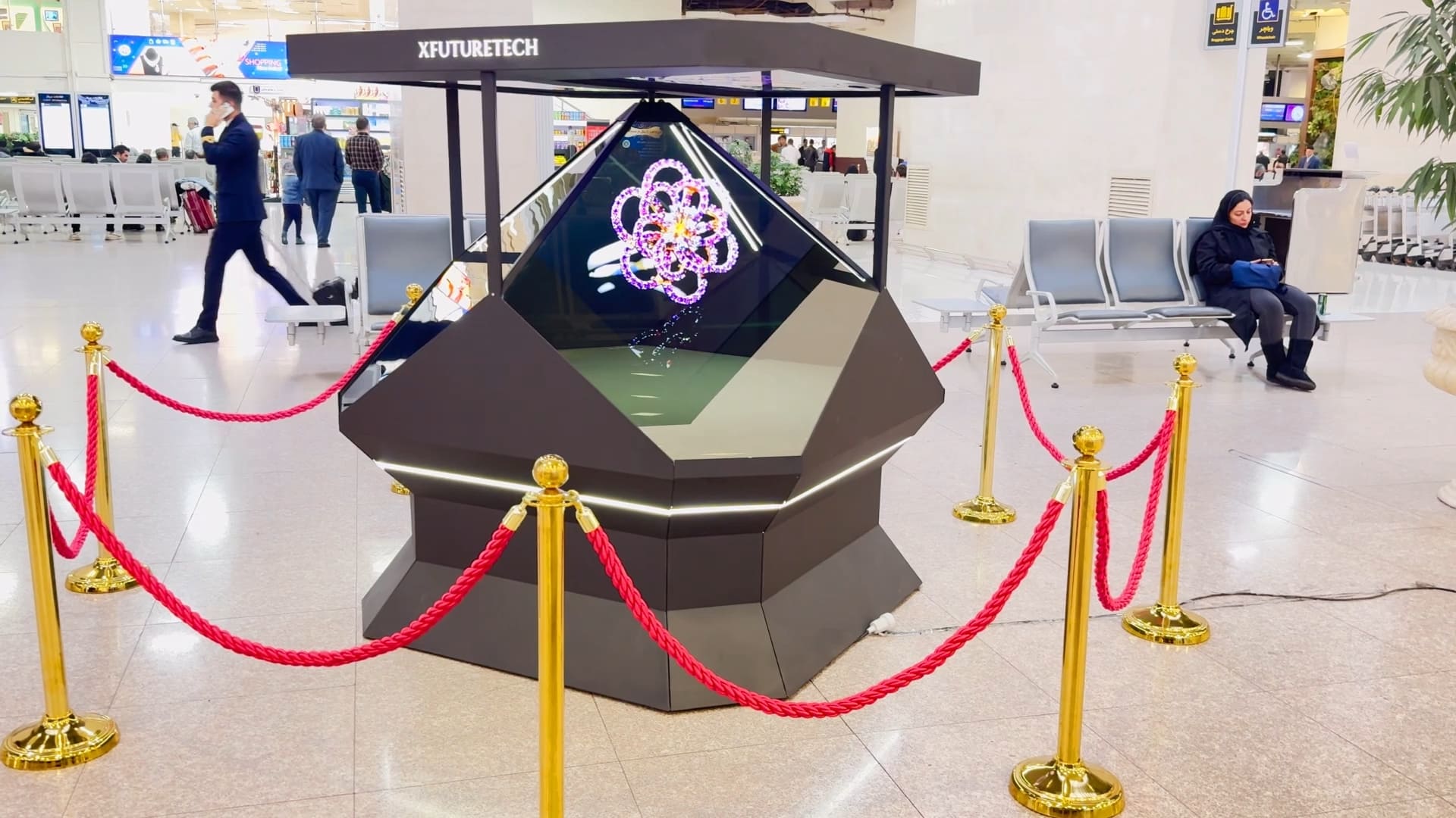 XFUTURETECH-HOLOGRAM-Jewelry.mp4_snapshot_02.31_[2025.09.27_19.42.17]