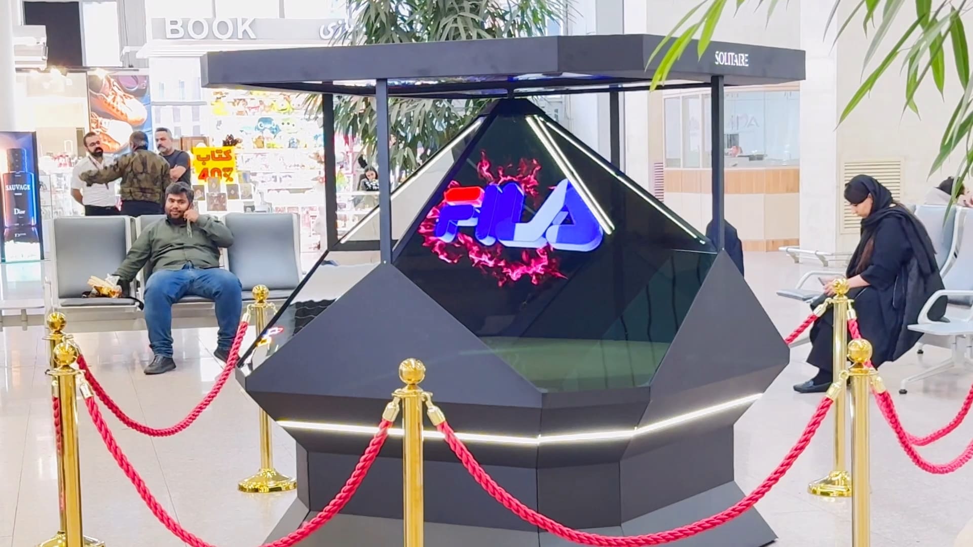 XFUTURETECH-HOLOGRAM-Shoes.mp4_snapshot_00.18_[2025.09.27_19.49.40]